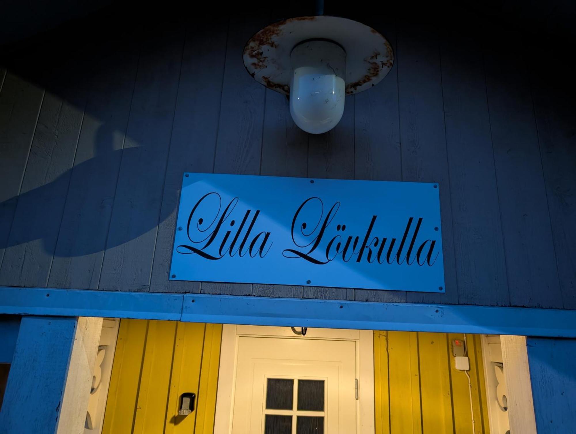Villa Lilla Loevkulla à Ostra Frolunda Extérieur photo